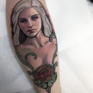 Game of Thrones Khaleesi portrait by Hannah Flowers #HannahFlowers #Khaleesi #got #gameofthrones #dragon #portrait #color #tattoooftheday