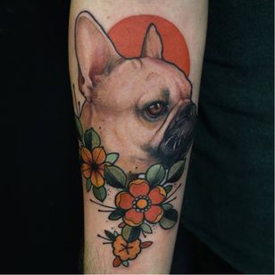 Tatuaje de perro de Victor Kludge #VictorKludge #traditional #surrealistic #dog