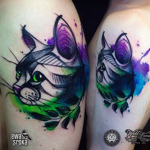 Lindo gato cabeza acuarela tatuaje a través de @EwaSrokaTattoo #EwaSrokaTattoo #Rainbow #Bright #WatercolorTattoo #cat #Poland #watercolor