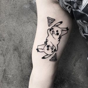 Pika-pizza tattoo by Oliwia Dazskiewicz. #pikachu #pokemon #blackwork #pizza #pizzagang #food #pizzalover