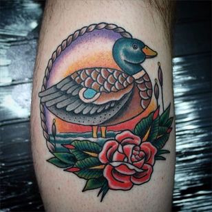 Duck Tattoo por Lewis S Davies #duck #ducktattoo #traditionalduck #traditionalducktattoo #traditional #traditionaltattoo #oldschool #bird #birdtattoo #LewisSDavies