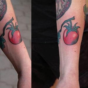Traditional truss tomato tattoo by @cerny_ta2er_petr. #traditional #tomato #fruit #vegetable #cerny_ta2er_petr
