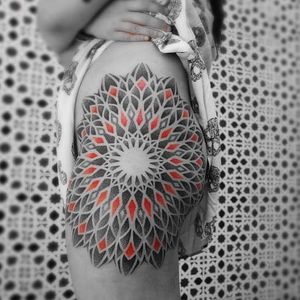 Mandala tattoo by Pierluigi Cretella #PierluigiCretella #geometric #dotwork #mandala #sacredgeometry #ornamental