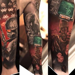 Niki Norberg's hyperrealistic homage to Fallout New Vegas might be the best tattoo out there that takes after the game. (Via IG—niki23gtr) #Fallout #NikiNorberg #NRC #Pipboy #portraiture #ranger #realism