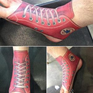 Amazing full foot Converse tattoo #converse #chucktaylor #chucktaylortatoo #conversetattoo #chucktaylorisaliar