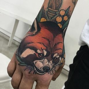 Tatuaje de panda rojo por Alejandro Lopez