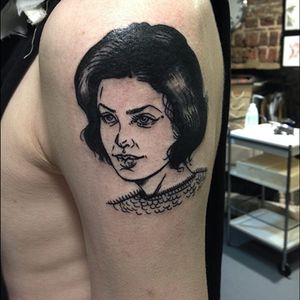 This blackwork by Jose Hates Life (Instagram @josehateslife) of Audrey Horne from David Lynch's Twin Peaks is perfect for capturing her personality. #AgentCooper #AudreyHorne #blackwork #DavidLynch #josehateslife