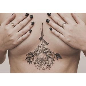 Underboob tattoo by Tritoan Ly #TritoanLy #flower #flowers #underboob #sternum