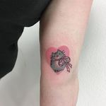 Pusheen the Cat tattoo by Lou DC. #LouDC #kawaii #girly #cute #pinkwork #pusheen #cat