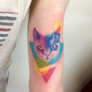 Por Amanda Chanfreau #AmandaChanfreau #gringa #colorida #colorful #funny #divertida #gato #cat #pet #petlover #catlover #geometric #geometrica