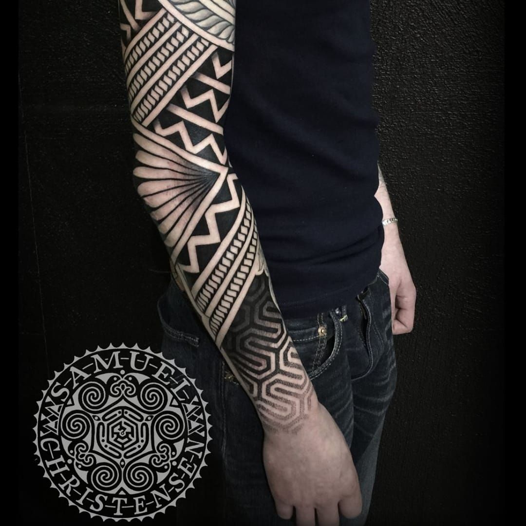 Tattoo uploaded by Tom Ten Tattoo • #geometry #geometric #geometrictattoo  #sacredgeometry #sacredgeometrytattoo #dotworktattoo #dotwork #dottattoo  #blackworktattoo #blackwork #psychedelic #patternwork #patterntattoo  #3dtattoo #mandala #mandalatattoo ...