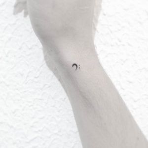 Musical symbol tattoo Eduardo Jara. #microtattoo #subtle #minimalist #music #musicsymbol #symbol #minimalistic #EduardoJara