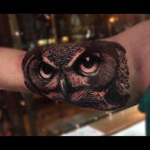 Hyper realistic Owl's eyes Tattoo by Carlox Angarita @CarloxAngarita #CarloxAngarita #Hyperrealistic #Realistic #Eye #Eyetattoo #Owl