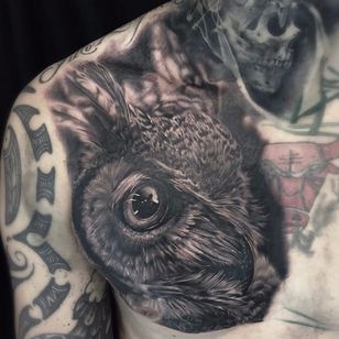 Tatuaje de búho por Ben Kaye #owl #realism #blackandgrey #blackandgreyrealism #retrato #BenKaye