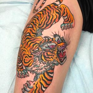 Awesome looking tiger tattoo by Marc Nava. #MarcNava #tiger #traditional