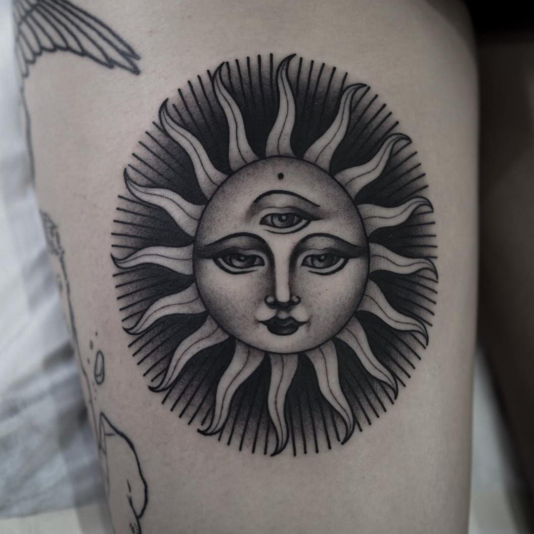 20 Radiant Sun Tattoos for Women  Sun tattoos Beachy tattoos Ocean  tattoos