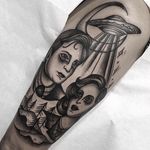 Black and grey traditional X-Files inspired piece by Cheyenne Gauthier. #traditional #blackandgrey #CheyenneGauthier #XFiles #Scully #Mulder #aliens #UFO