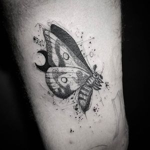Moth Tattoo by Bernardo Lacerda #moth #mothtattoo #blackwork #blackworktattoo #blackink #blacktattoos #blackworkers #blackworkartist #BernardoLacerda