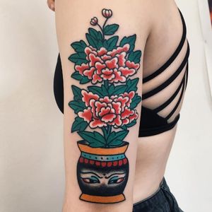 Flower tattoo by Boshka Grygoriew-Alvy #BoshkaGrygoriewAlvy #peony #flower #vase #asian