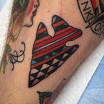 Arrowhead Tattoo by Cheyenne Sawyer #arrowhead #nativeamerican #nativeamaericanart #nativeamericandesign #traditional #CheyenneSawyer