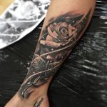 Rose cover up by Mads Thill. #blackandgrey #realism #rose #flower #coverup #MadsThill