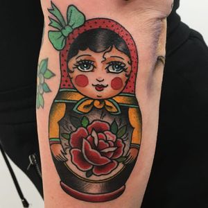 Russian rose tattoo by Guen Douglas #GuenDouglas #rosetattoos #color #traditonal #rose #flower #floral #leaves #plant #Russiandoll #nestingdoll #lady #portrait #bow #cute