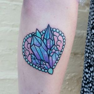 Crystal tattoo by Carla Evelyn. #CarlaEvelyn #girly #pastel #sparkly #cute #crystal #heart