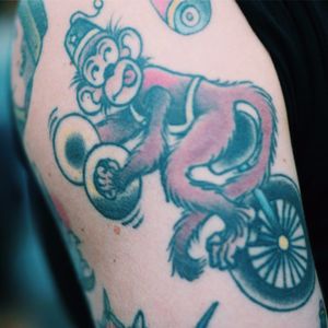 Traditional circus monkey tattoo #monkey #circusmonkey #traditional #traditionalmonkey #unicycling #unicycle #streetstyle #TattooStreetStyle