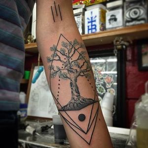 Tree of Life Tattoo by Mikey T #treeoflife #treeoflifetattoo #treeoflifetattoos #treetattoo #tree #treetattoos #plant #contemporarytattoos #moderntattoo #trendytattoo #contemporary #MikeyT