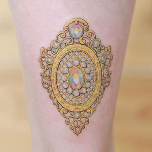Round Brilliant Cut by Tattooist Doy (via IG-tattooist_doy) #gems #stones #roundcut #decorative #TattooistDoy