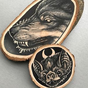 Bat and wolf by Kirsten Roodbergen (via IG-inkspired) #woodslices #woodenhands #tattooinspired #flashart #artshare #fineartist #KirstenRoodbergen