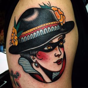 A very mysterious lady head from Mike Suarez's body of work (IG— suarezism). #ladyheads #MikeSuarez #mysterious #pinups #traditional