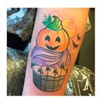 Halloween cupcake tattoo by Toni Gwilliam #ToniGwilliam #halloween #cupcake #pumpkin