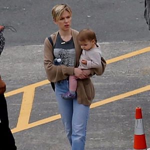 Scarlett Johansson and her daughter, Rose. #ScarlettJohansson #Celebrities