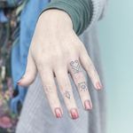 Elegant finger tattoos by Ponto Tattoo #PontoTattoo #dotwork #pointillism #small #finger