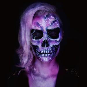 Lightning Skull by Emily Anderson (via IG-likecharity) #makeupartist #mua #bodypaint #halloween #creepy #skull #lightning #EmilyAnderson