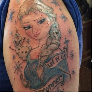 Failed ‘Frozen’ tattoo, submitted by lyshuh to fucknobadtattoos on Tumblr. #wtf #tattoofail #fail #horrible #scratcher