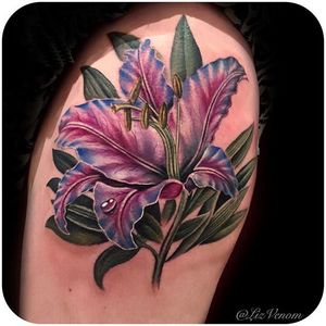 Lily by @lizvenom #tattoodo #color #flower #lily #realistic #realisticflower #lizvenom