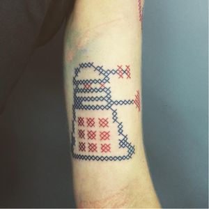 Cross-stitch Dalek tattoo by Mariette #Mariette #crossstitch #dalek #doctorwho #blueink #redink