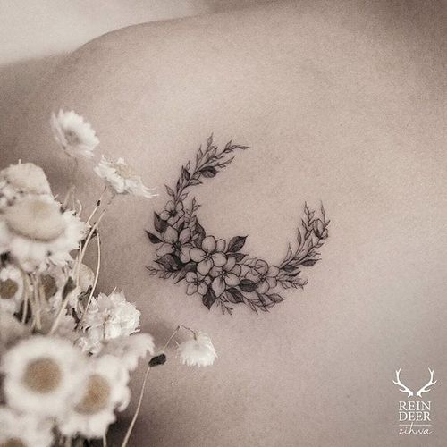 Garden-inspired tattoo by Zihwa. #Zihwa #blackwork #subtle #garden #flower #plant #moon #crescentmoon #crescent