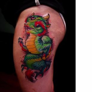 Tatuaje de dragón por Steven Compton #StevenCompton #newschool #dragon