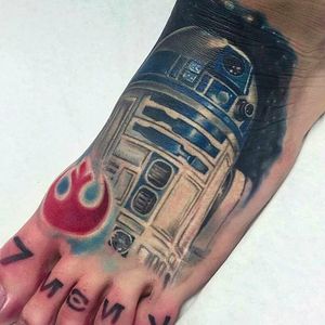 The Force is strong with this R2-D2 tattoo #MattJordan #tattoo #art #realism