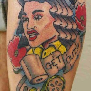 Seinfeld tattooo, artist unknown. #seinfeld #tvshow #tvseries #tv