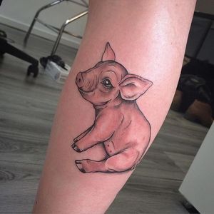 Little piglet tattoo by Aimee Bray. #pig #piglet #neotraditional #AimeeBray #babyanimal