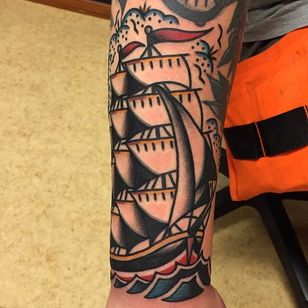 Ship Tattoo por Matt Andersson #ship #traditional #traditionalartist #oldchool #classic #boldwillhold #MattAndersson
