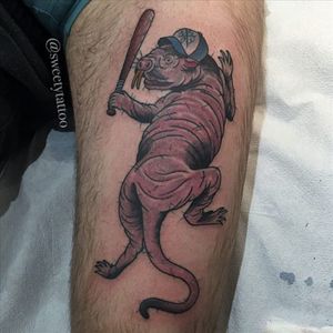 A mole rat with a swatter by Sweety. (Via IG—sweetytattoo) #Fallout #molerat #Sweety #traditional