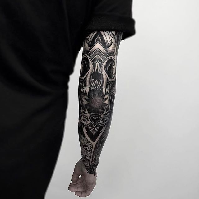 Geometrical Sleeve tattoo by Jirka Tattoo | Post 17170