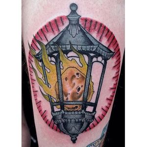 A new way to cook potatoes? Potato lantern tattoo by Andy Blundell. #potato #lantern #starch #vegetable #traditional #neotraditional #AndyBlundell