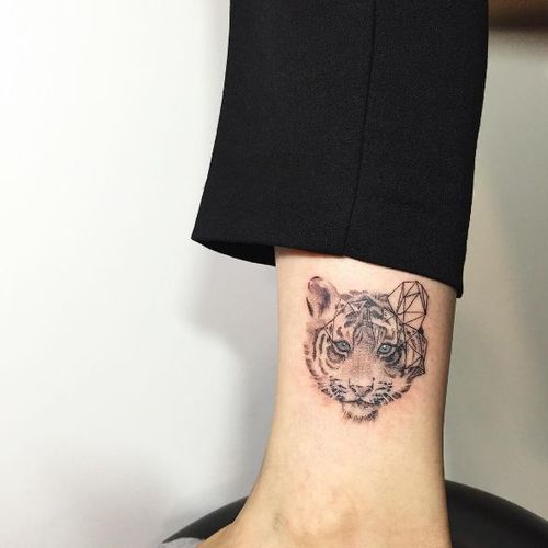 Tiger tattoo via Instagram by @ung_art #tiger #tigertattoo #geometric #dotwork