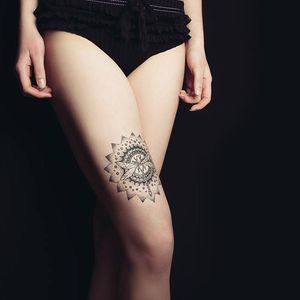 Dragonfly ornamental tattoo by Marine Ishigo #MarineIshigo #ornamental #mandala #dragonfly #linework #dotwork #blackwork